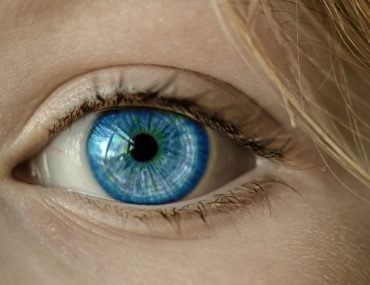Tipos de tintes en los lentes colores lentillas azules